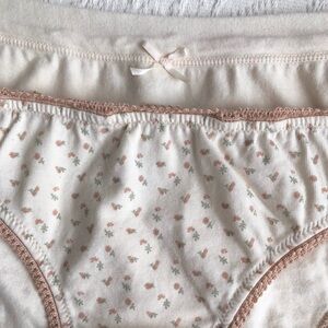 Brandy Melville Underwear Set